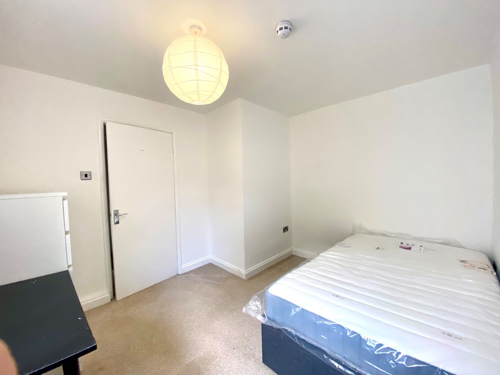 2 bed apartment to rent in Longbrook Street, Exeter  - Property Image 7