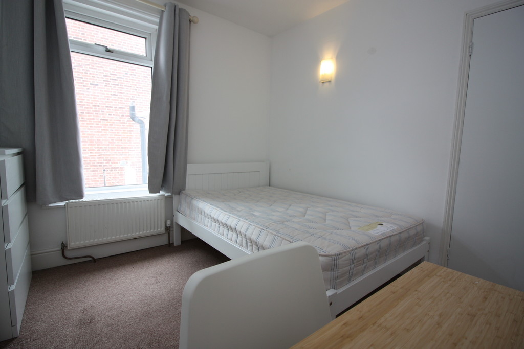 3 bed terraced house for sale in Hoopern Street  - Property Image 8