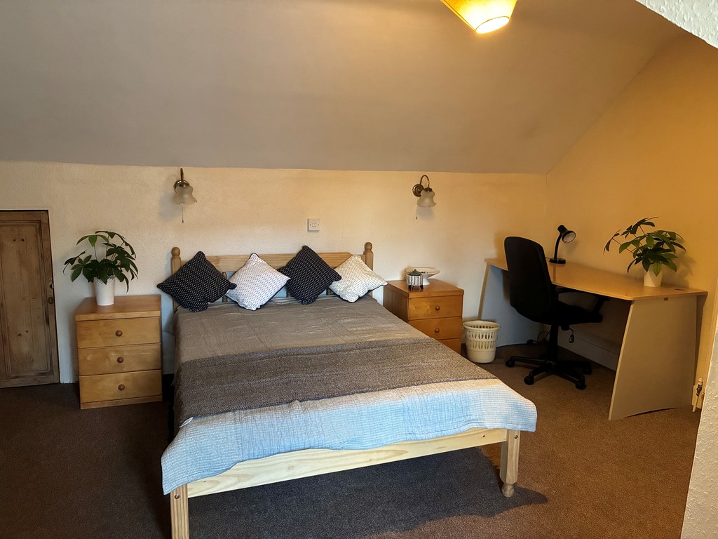 3 bed terraced house for sale in East John Walk, Newtown  - Property Image 11