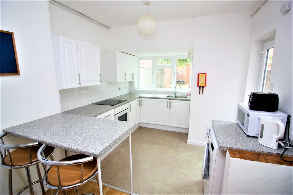 4 bed terraced house for sale in Barrack Road, Exeter 1