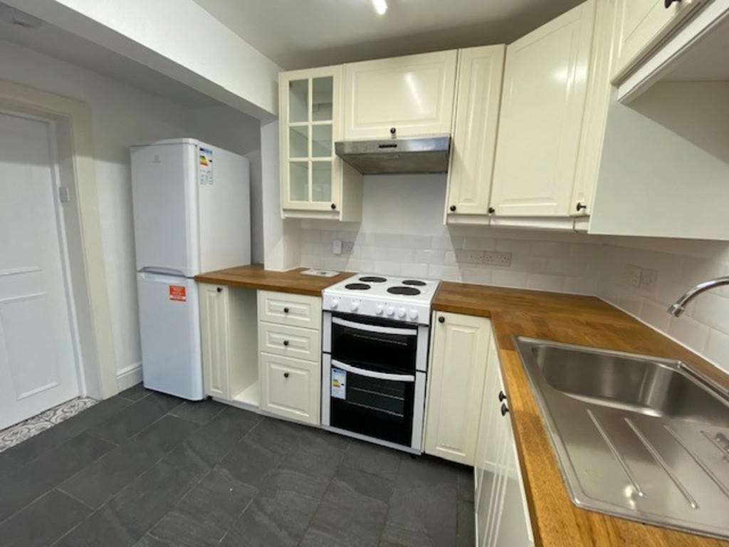 4 bed terraced house for sale in Old Park Road, Exeter 2