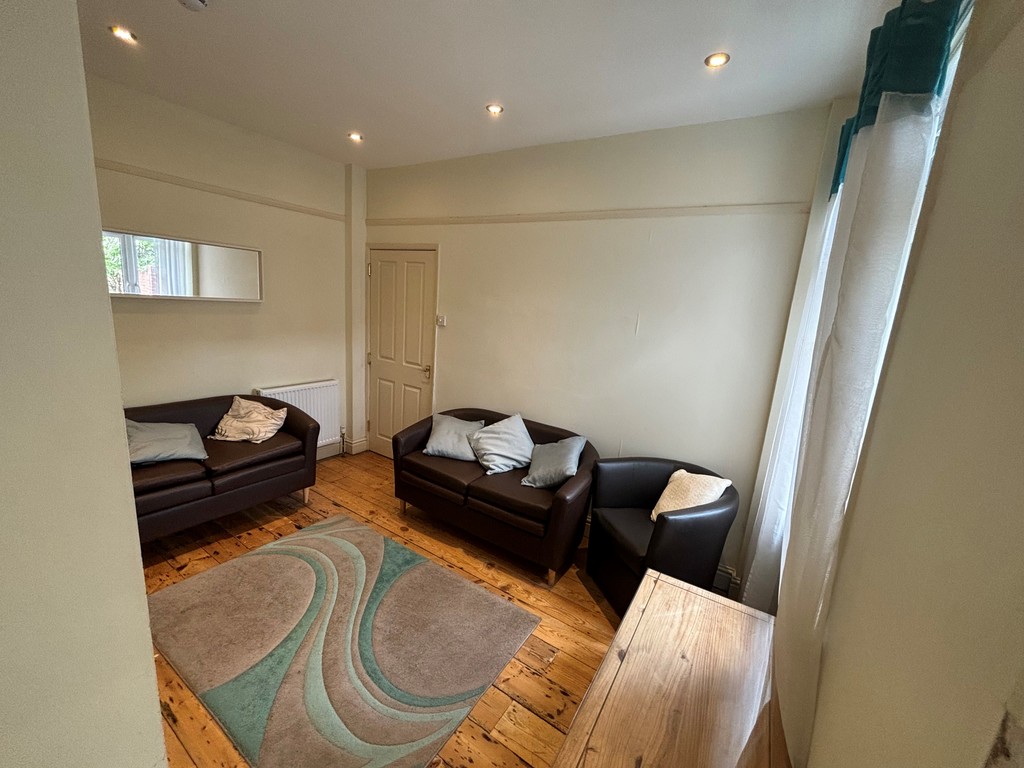 5 bed terraced house for sale in Victoria Street, Exeter 4