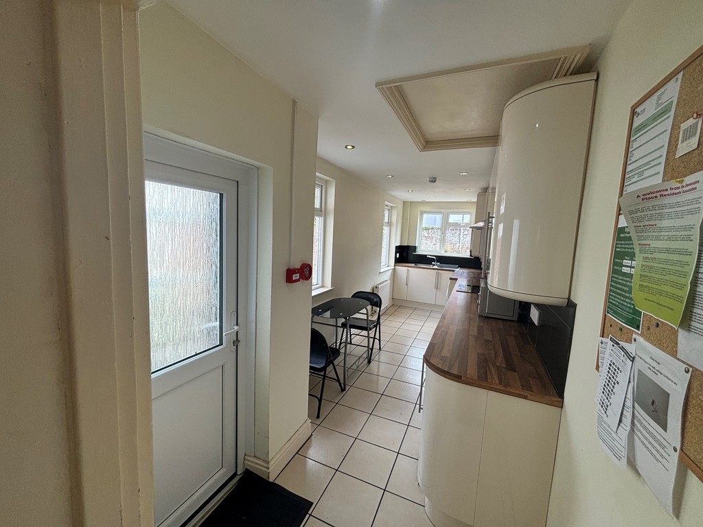 5 bed terraced house for sale in Victoria Street, Exeter 2