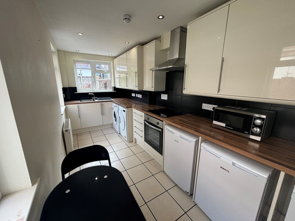 5 bed terraced house for sale in Victoria Street, Exeter 1