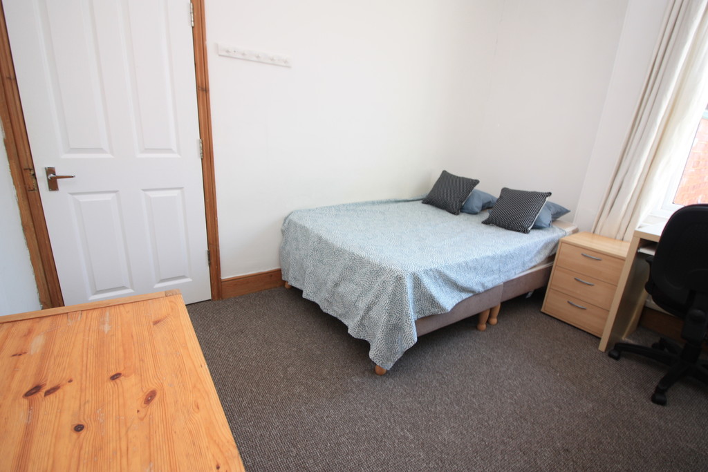 4 bed terraced house for sale in Rosebery Road, Exeter  - Property Image 5