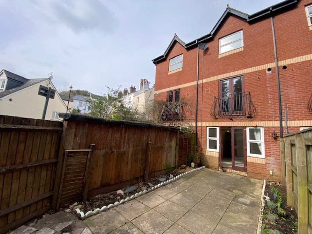 3 bed terraced house to rent in Colleton Mews, Exeter - Property Image 1