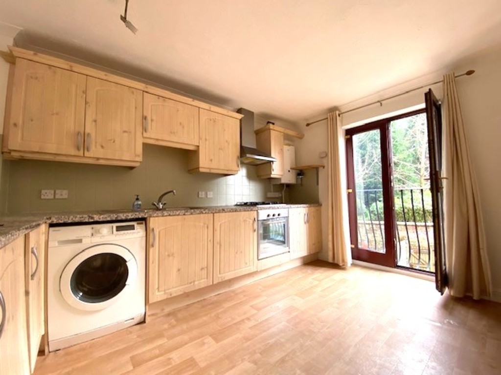 3 bed terraced house to rent in Colleton Mews, Exeter  - Property Image 3