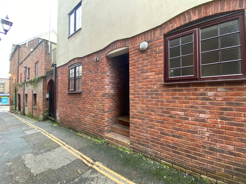 3 bed town house to rent in Friernhay Court, Exeter  - Property Image 10