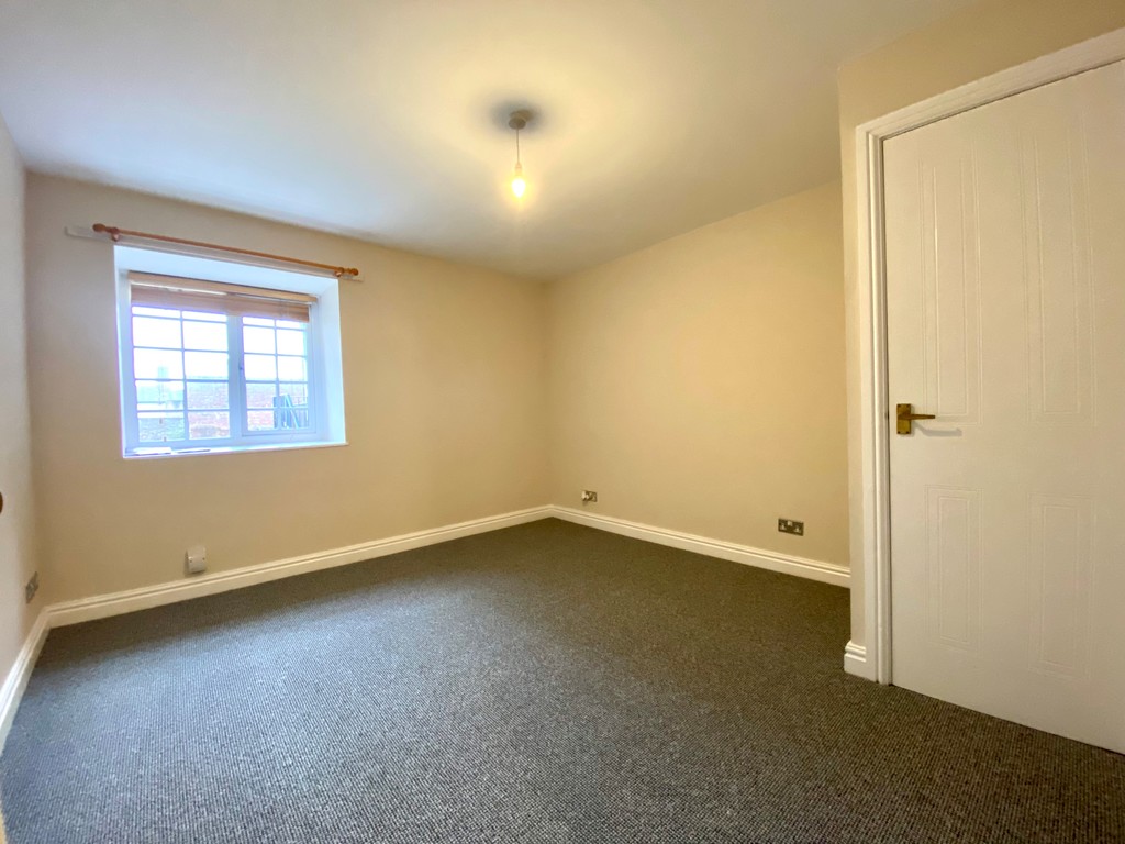 3 bed town house to rent in Friernhay Court, Exeter  - Property Image 3