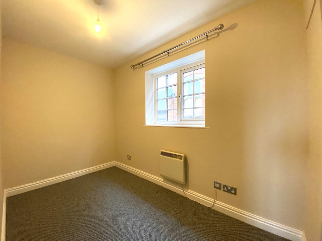 3 bed town house to rent in Friernhay Court, Exeter  - Property Image 6