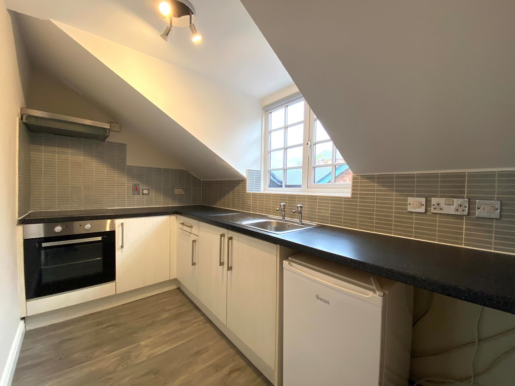 3 bed town house to rent in Friernhay Court, Exeter  - Property Image 7