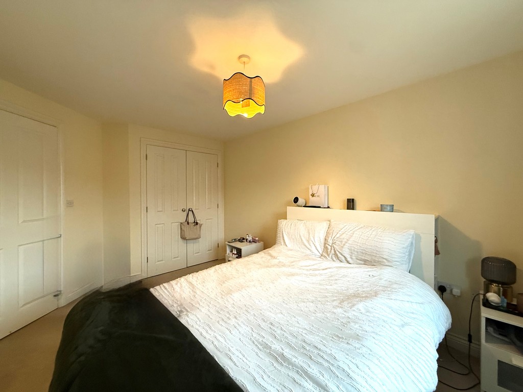 2 bed apartment to rent in Constantine House, New North Road 5
