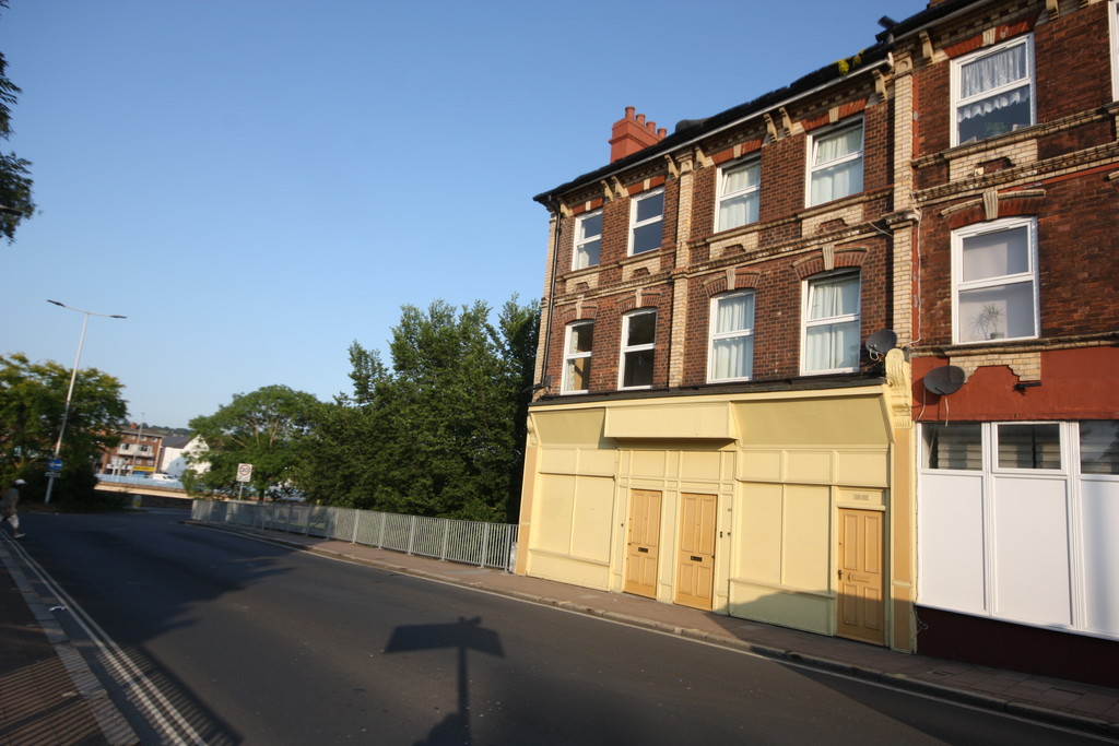 1 bed flat to rent in New Bridge Street, Devon  - Property Image 2