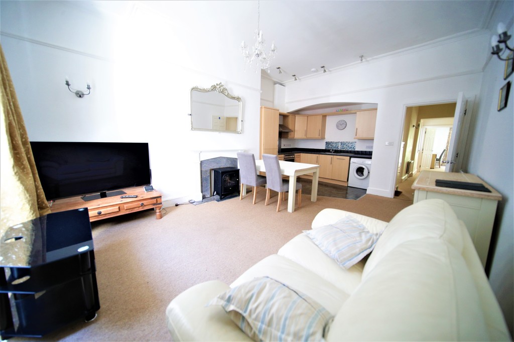 2 bed apartment to rent in Northernhay Place, Exeter, EX4 2