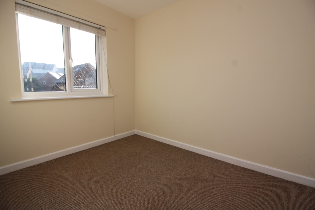 3 bed semi-detached house to rent in Grasslands Drive, Exeter  - Property Image 8