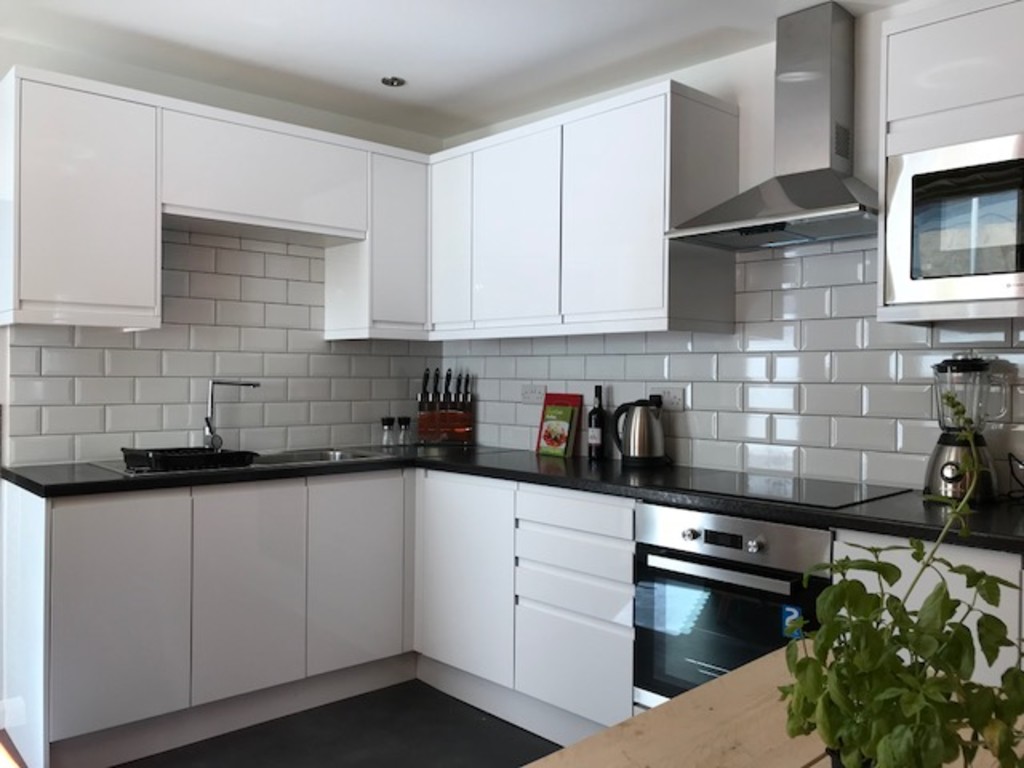 5 bed house share to rent in Alphington Road, Exeter  - Property Image 5