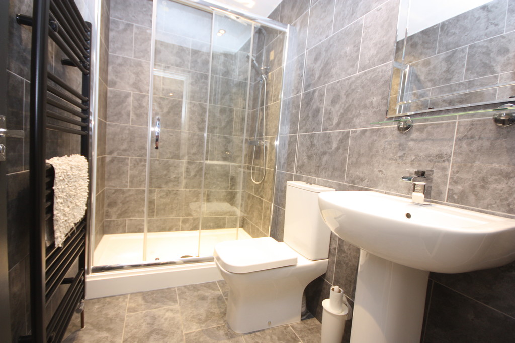 5 bed house share to rent in ROOM LETS, Alphington Road  - Property Image 11
