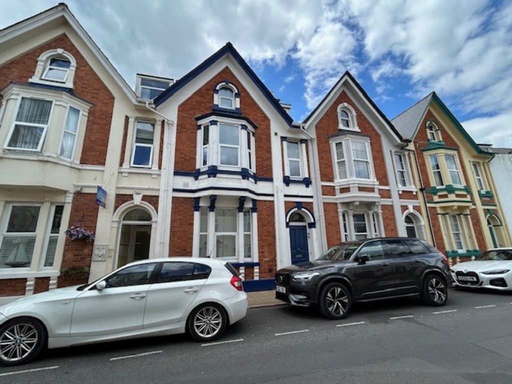 2 bed apartment to rent in Northumberland Place, Teignmouth  - Property Image 3