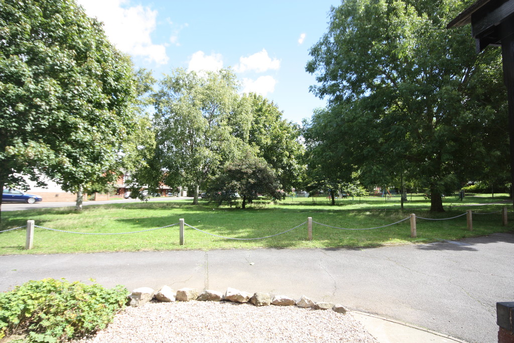 2 bed terraced house to rent in Wilton Way, Exeter  - Property Image 2