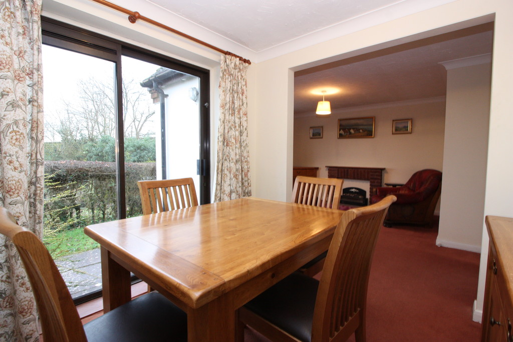 2 bed chalet to rent in Longmeadow, Exeter  - Property Image 2
