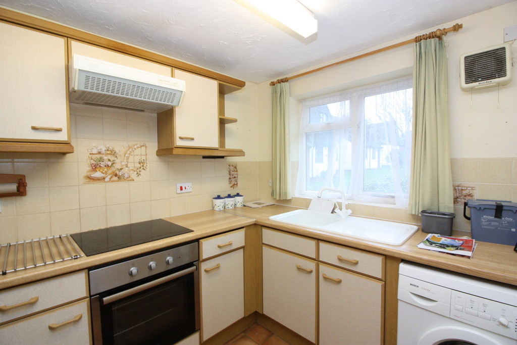 2 bed chalet to rent in Longmeadow, Exeter  - Property Image 4