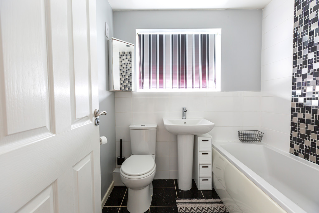 2 bed semi-detached house to rent in Harrington Gardens, Pinhoe, Exeter 12