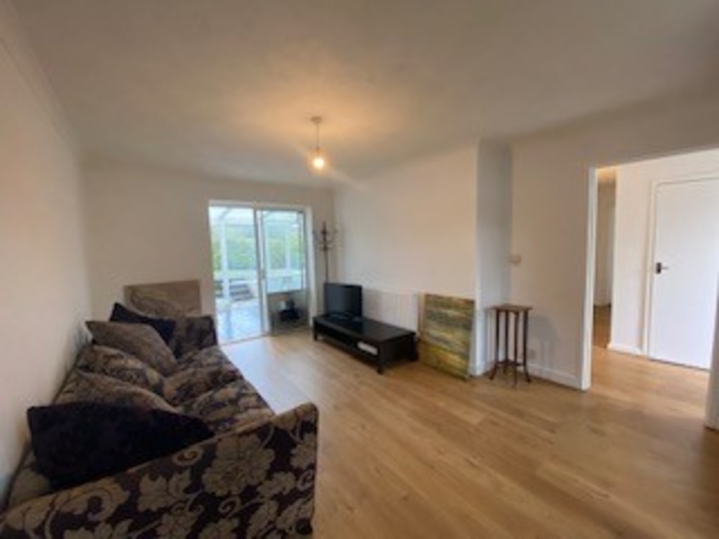 2 bed apartment to rent in Mincinglake Road  - Property Image 5