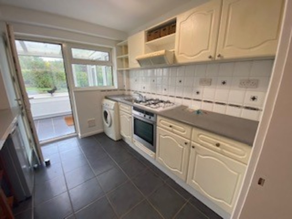 2 bed apartment to rent in Mincinglake Road  - Property Image 6