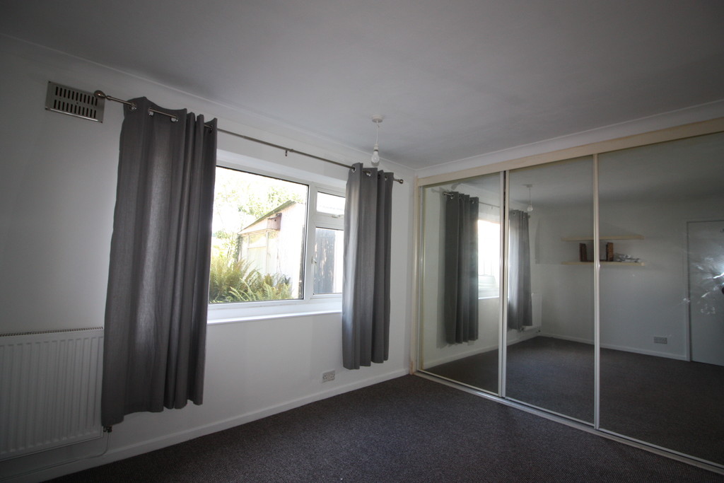 2 bed apartment to rent in Mincinglake Road  - Property Image 8
