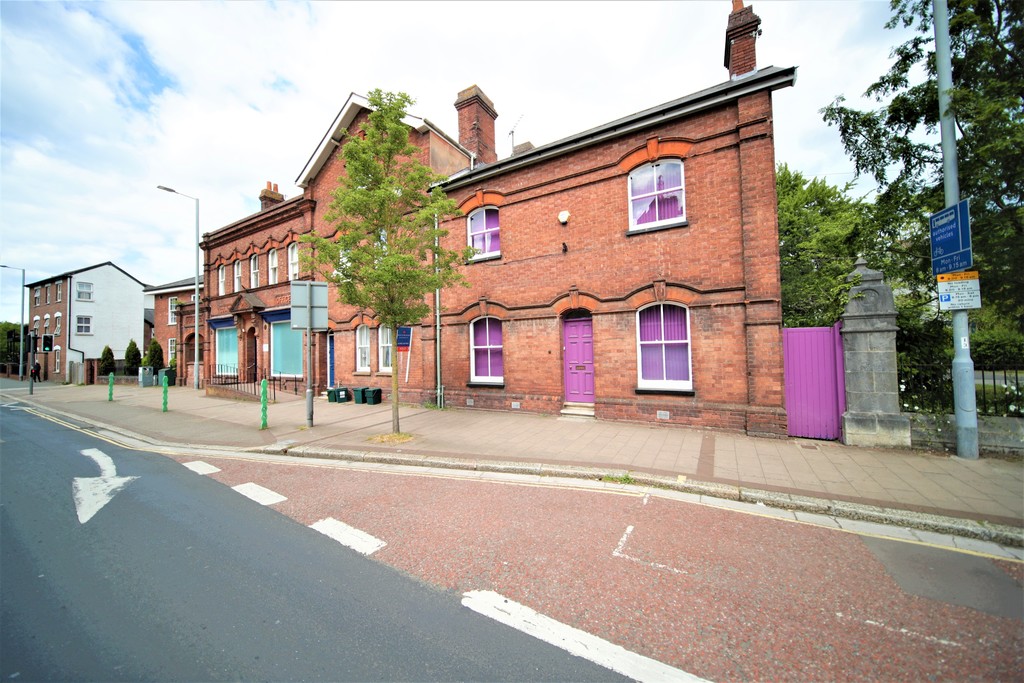 Positioned along Cowick Street is this COMMERCIAL PREMISES on the market for the first time since 1988. This Commercial property was formerly occupied by Passmore Care Services for a very long-time and is now vacant. The building could be used for a variety of uses S.T.P. EPC - TBC