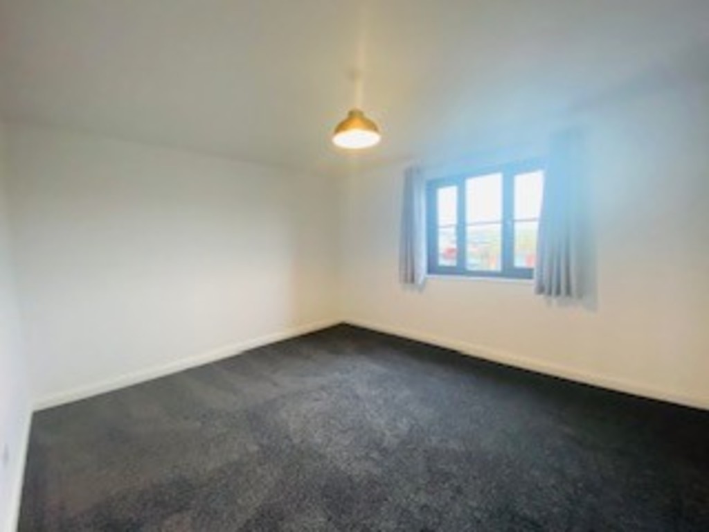 2 bed apartment to rent in River Meadows, Water Lane  - Property Image 8