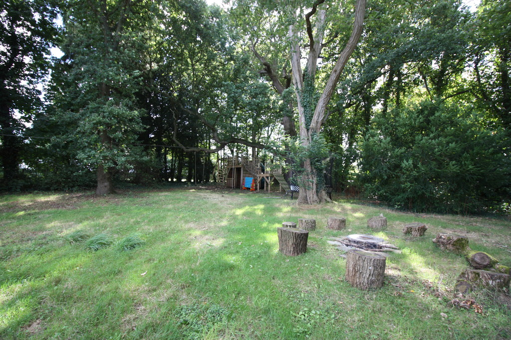 5 bed semi-detached house to rent in Pytte House, Clyst St George, EX3 23