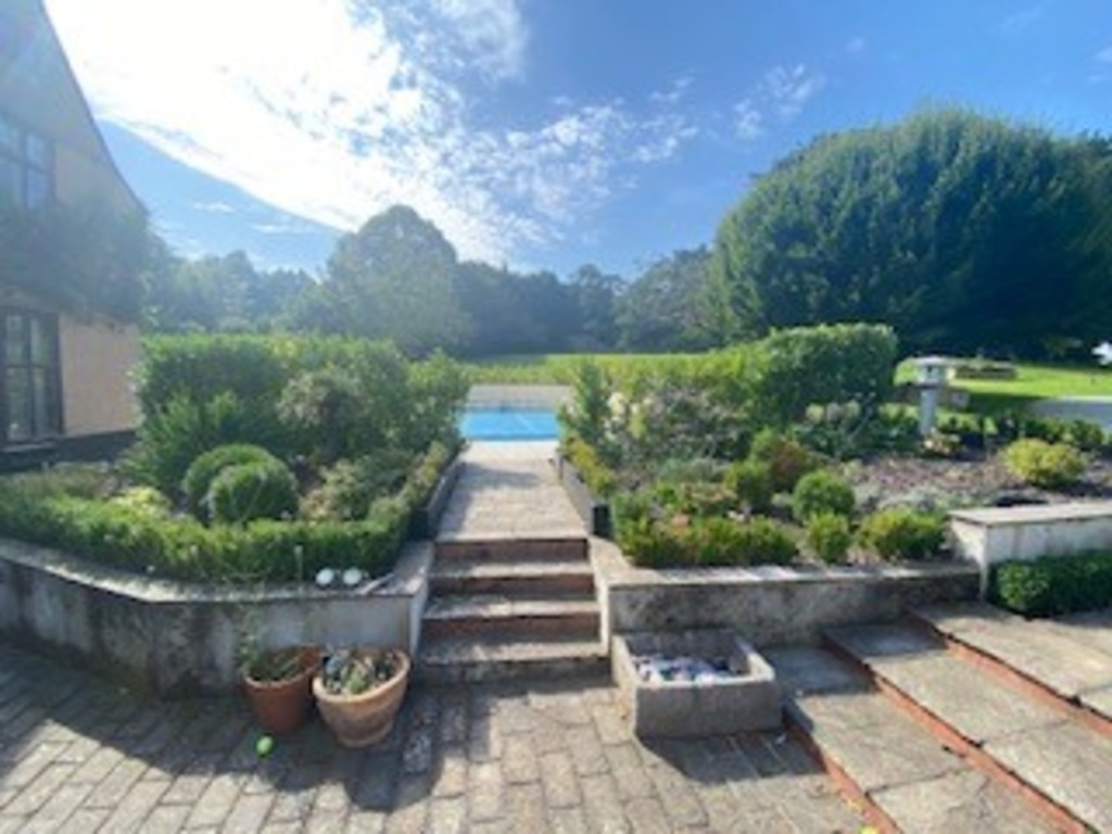 5 bed semi-detached house to rent in Pytte House, Clyst St George, EX3 32