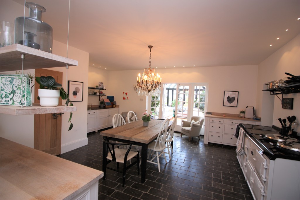 5 bed semi-detached house to rent in Pytte House, Clyst St George, EX3 3