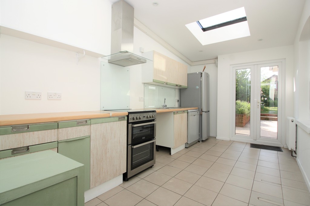 4 bed semi-detached house to rent in South Avenue, Exeter, EX1  - Property Image 5