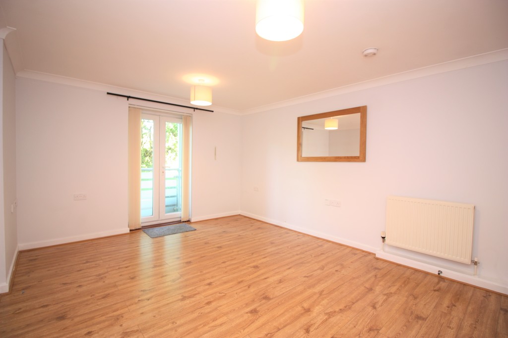 2 bed apartment to rent in Heraldry Walk  - Property Image 3