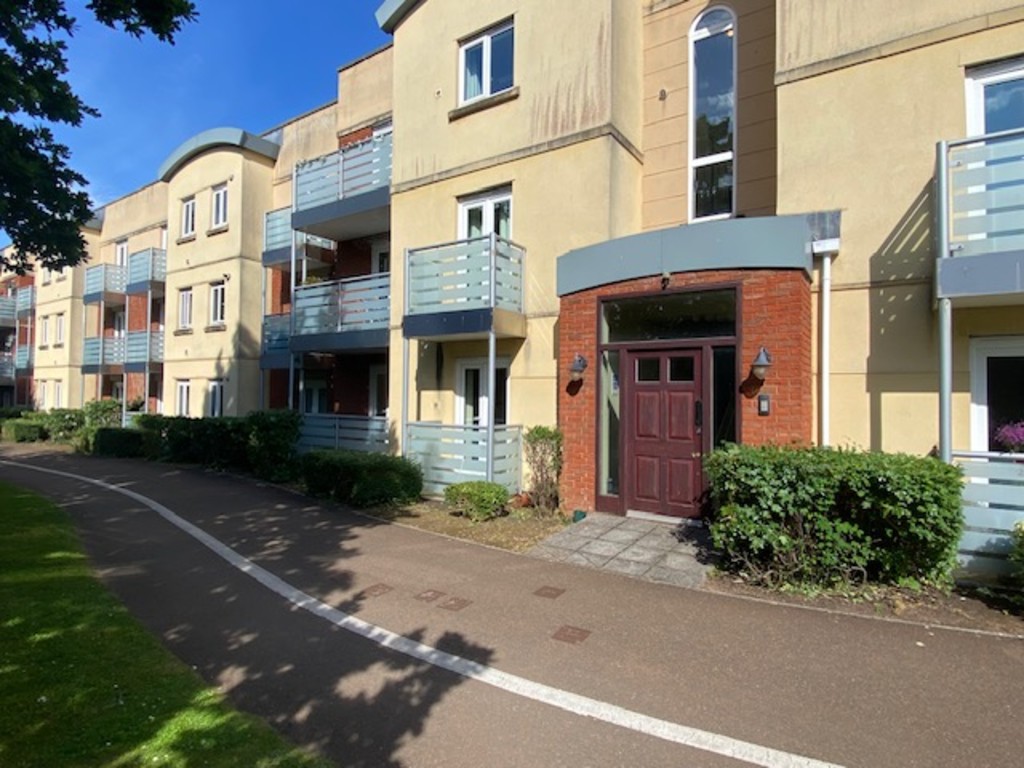 2 bed apartment to rent in Heraldry Walk - Property Image 1