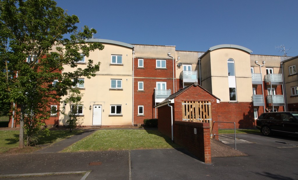 2 bed apartment to rent in Heraldry Walk  - Property Image 11