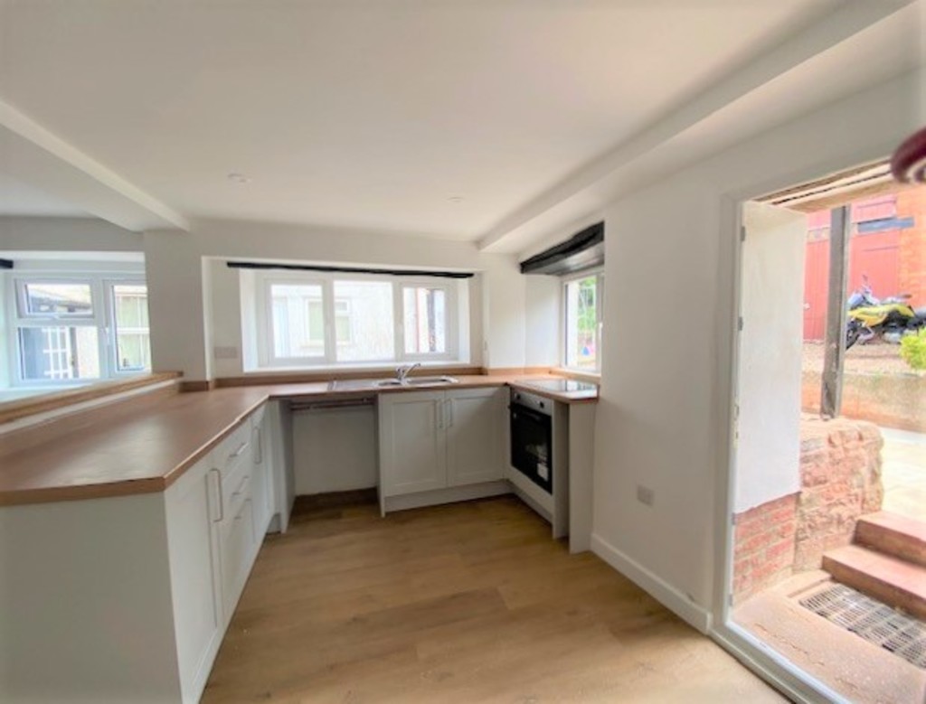 2 bed semi-detached house to rent in High Street, Crediton  - Property Image 2