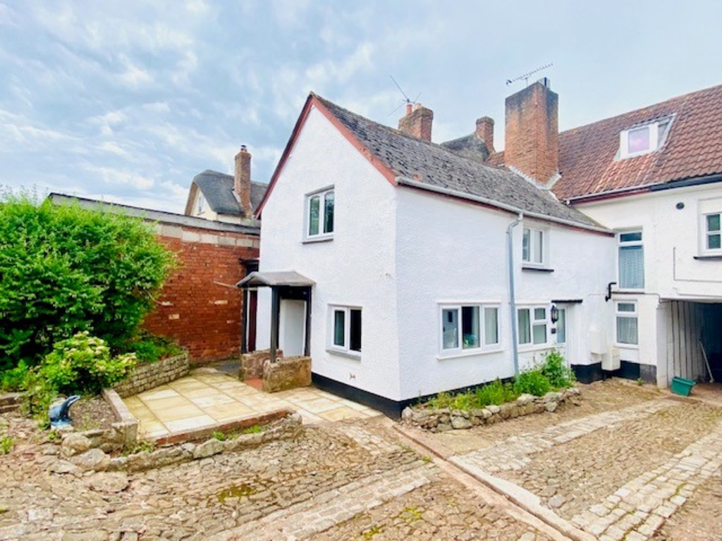 2 bed semi-detached house to rent in High Street, Crediton - Property Image 1