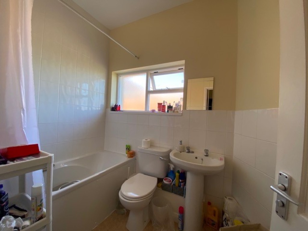 3 bed apartment to rent in New North Road, Exeter  - Property Image 6