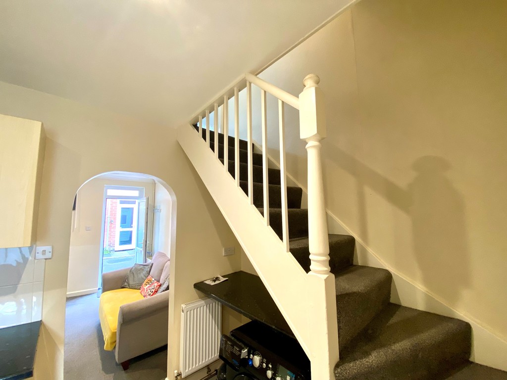 2 bed terraced house to rent in Grendon Buildings, Preston Street, EX1 5