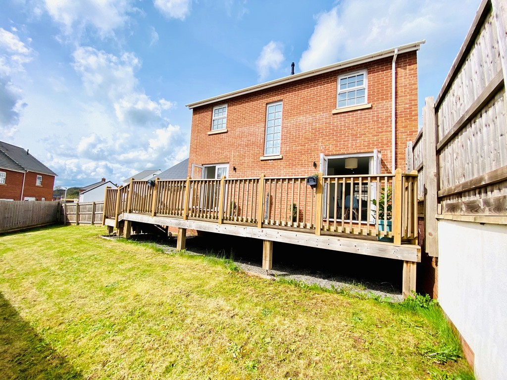 3 bed detached house for sale in Tarka Way, Crediton  - Property Image 18