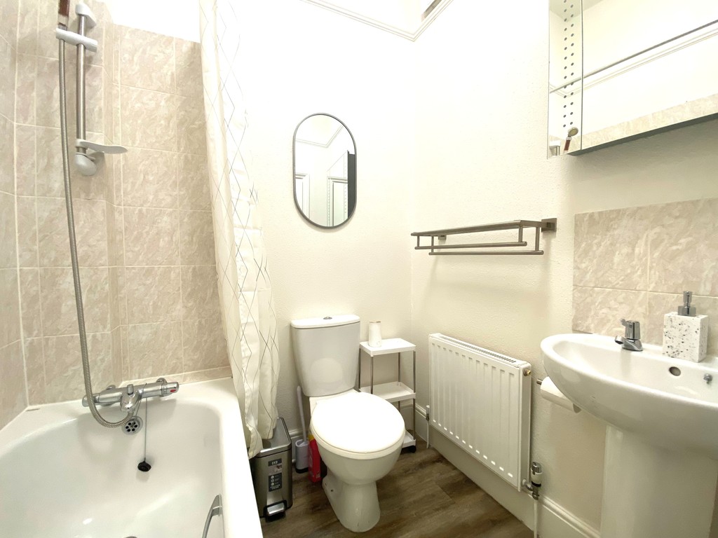 1 bed flat to rent in Old Tiverton Road, Exeter, EX4  - Property Image 10