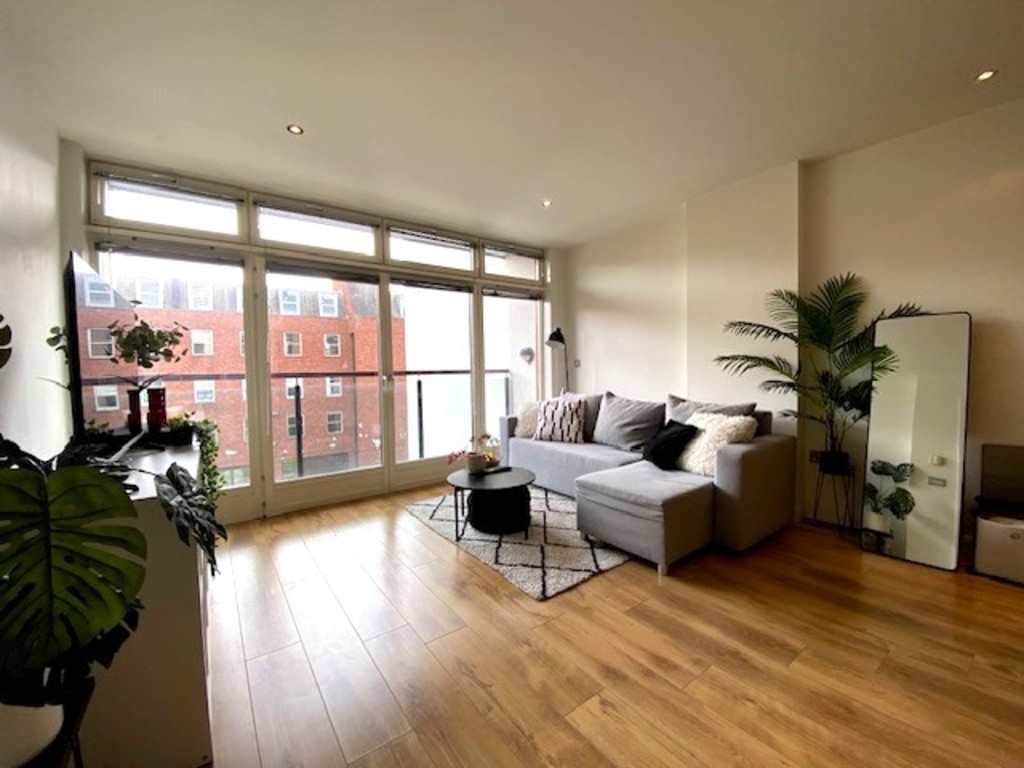 1 bed apartment for sale in Trinity Apartments, Southernhay East  - Property Image 3