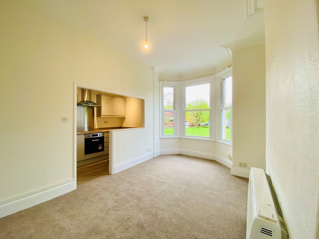 2 bed apartment for sale in Queens Crescent, Exeter  - Property Image 1