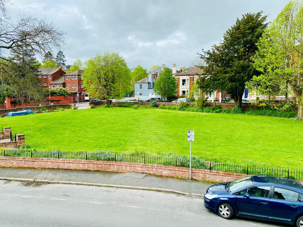 2 bed apartment for sale in Queens Crescent, Exeter  - Property Image 5