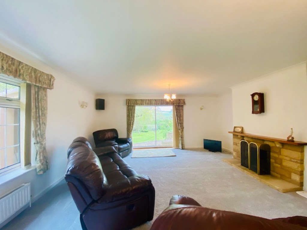4 bed detached bungalow to rent in Moorlake, CREDITON 11