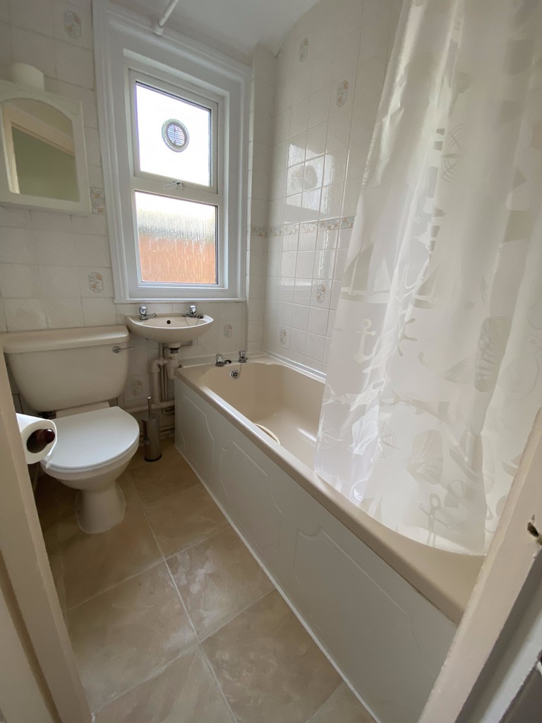 5 bed terraced house to rent in Kings Road, Exeter  - Property Image 10