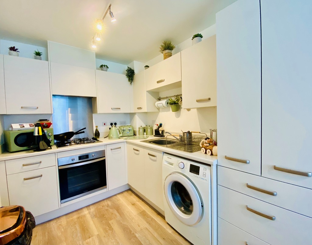 2 bed terraced house for sale in Quarry Heights, Exeter  - Property Image 3